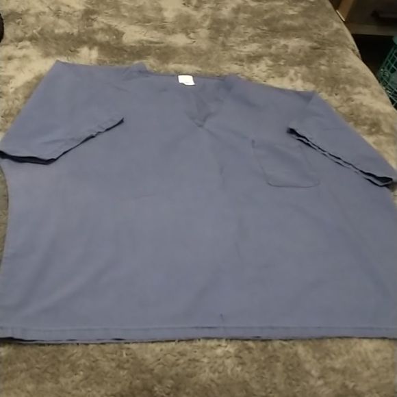 Fashion Seal Healthcare Tops - 🎈3/$12 Dark blue scrub top!